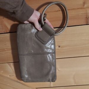 Elegant Gray Hobo Sable Wristlet